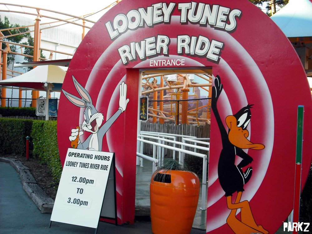 0519-1_Movie-World-rid_7